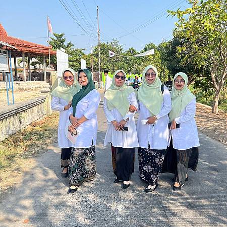 PARTISIPASI GURU DALAM UPACARA PERINGATAN HARI SANTRI NASIONAL, RABU, 28 OKTOBER 2026.